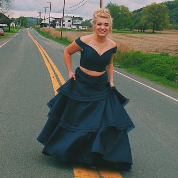 Giovanni Two-Piece Prom Gown - Picture 2 of 2